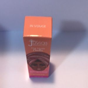 Juvias lipstick In Vouge velvety matte lipstick